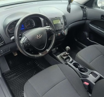 Hyundai i30 I CW Facelifting 1.6 CRDi 90KM 2012 Hyundai i30 Hyundai i30 1.6 CRDi Comfort 1.6 Diesel 90KM, zdjęcie 7