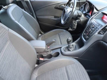Opel Astra J Sedan 1.6 Twinport ECOTEC 115KM 2015 Opel Astra 1.6 16V, Salon Polska, Serwis ASO, zdjęcie 8