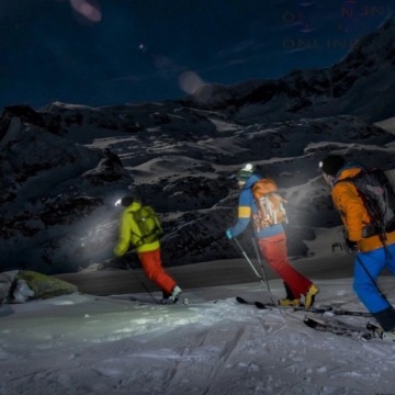 ЗИМНЯЯ ШАПКА СО СВЕТОДИОДНЫМ ФОНАРИКОМ, ЗАРЯЖАЕМЫМ ОТ USB