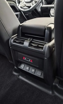 Land Rover Defender IV (L663) 90 3.0D R6 200KM 2025 Land Rover Defender Defender MY25.5 3.0D I6 200 PS AWD Auto S 110 3.0 200KM, zdjęcie 18