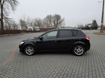 Kia Ceed I Hatchback 5d Facelifting 1.6 CRDi WGT 90KM 2011 Kia Cee'd 1.6CRDi 90KM 2011r. lift Klima TEMPOMAT, zdjęcie 3