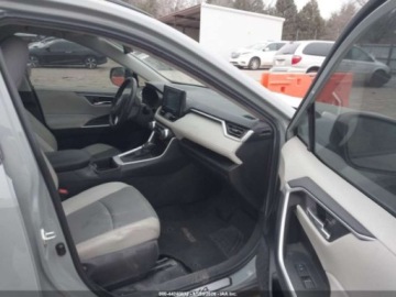 Toyota RAV4 V 2022 Toyota RAV4 2022 Toyota RAV4 XLE Premium FWD 2.5 Benzyna 203KM, zdjęcie 11