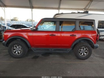 Ford Bronco VI 2023 Ford Bronco Badlands 2023 2.3 Benzyna 275KM, zdjęcie 2