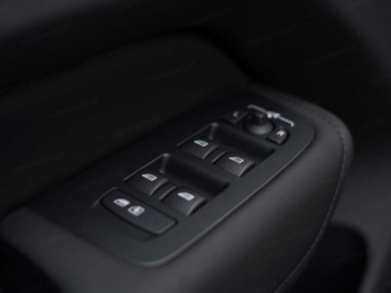 Volvo XC60 II Crossover Plug-in Facelifting 2025 2.0 T8 Plug-in hybrid 455KM 2026 VOLVO XC60 T8 Plug-In Hybrid AWD Ultra Bright 2.0 (455KM) 2026, zdjęcie 11