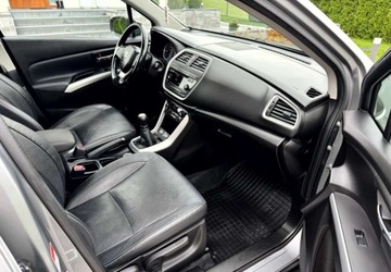 Suzuki SX4 I Hatchback Facelifting 1.6 VVT 120KM 2013 Suzuki SX4 S-Cross Suzuki SX4 S-Cross 1.6 Premium Plus 4WD 1.6 Benzyna, zdjęcie 11