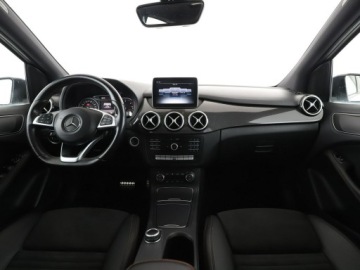Mercedes Klasa B W246 Sports Tourer Facelifting 1.5 180 d 109KM 2016 Mercedes B 180 Automat full LED skóra/alcantara, zdjęcie 14
