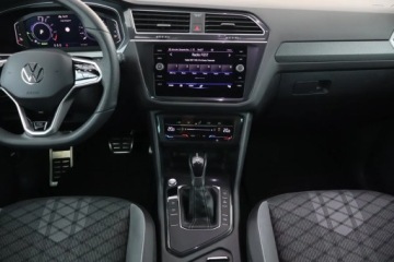 Volkswagen Tiguan II SUV Plug-in 1.4 TSI e-HYBRID 245KM 2023 VW Tiguan 1.4 TSI eHybrid, Salon Polska, zdjęcie 11
