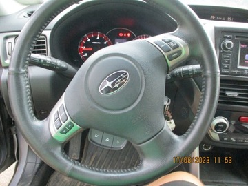 KONZOLA PLOCHA DESKA SUBARU FORESTER III