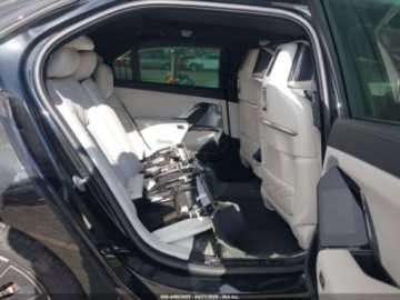 BMW Seria 7 G70 2023 BMW Seria 7 760 XDrive 2023 4.4 Benzyna 536KM, zdjęcie 13