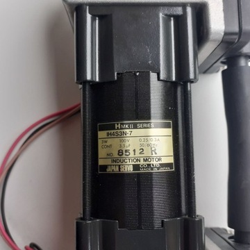 Вакуумный насос IWAKI 100В АПН-1001-У