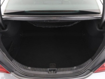 Mercedes CLA C117 Shooting Brake 1.6 180 122KM 2016 Mercedes CLA 180 automat skóra klima auto navi, zdjęcie 19