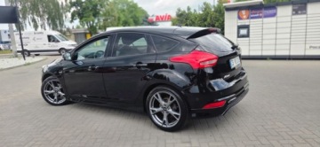 Ford Focus III Sedan Facelifting 1.5 EcoBoost 150KM 2018 Ford Focus Ford Focus ST-Line 1.5 EcoBoost 150KM Sony Navi CarPlay Kli, zdjęcie 6