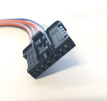 Wtyczka lampy tylnej tył Peugeot 407 307 SW 9641948780