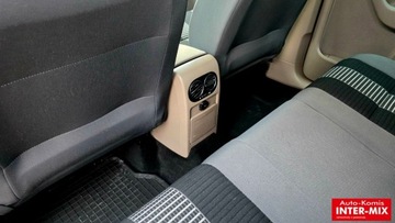 Volkswagen Golf VI Hatchback 5d 1.6 TDI-CR DPF BlueMotion 105KM 2010 Volkswagen Golf Zarejestrowany 1.6 Diesel 105KM, zdjęcie 25