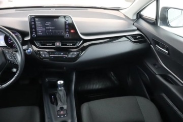 Toyota C-HR I Crossover Facelifting 1.8 Hybrid 122KM 2023 Toyota C-HR 1.8 Hybrid, Serwis ASO, Automat, zdjęcie 7