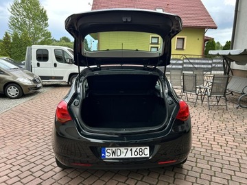 Opel Astra J Hatchback 5d 1.4 Twinport ECOTEC 100KM 2012 Opel Astra TYLKO125tyśkm SELECTION 2012 Klima 5D ZADBANA 1.4 Zwykła Benzyna, zdjęcie 33