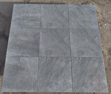 Противоскользящая керамогранитная плитка R11 33x33 Mondo