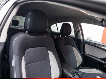 Toyota Avensis III Sedan Facelifting 2015 2.0 D-4D 143KM 2016 TOYOTA Avensis 2.0 D-4D Sedan 143KM 2016, zdjęcie 6