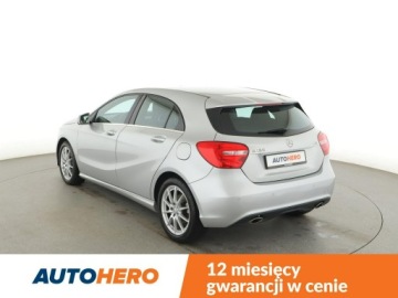 Mercedes Klasa A W176 Hatchback 5d Facelifting 180 d 109KM 2015 Mercedes A 180 A180 CDI Urban Klimatyzacja, zdjęcie 3