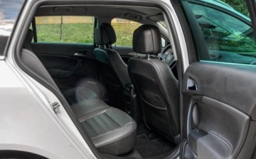 Opel Insignia I Sports Tourer Facelifting 2.0 CDTI ECOFLEX 140KM 2014 Opel Insignia 2,0CDTI Lift 2014 r. Bezwypadkowy Skory 2.0 Diesel 140KM, zdjęcie 12