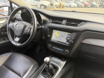 Toyota Avensis III Wagon Facelifting 2015 2.0 D-4D 143KM 2015 Toyota Avensis 2.0 D-4D Premium III (2009-) Toyota, zdjęcie 19