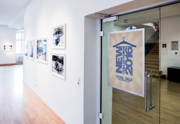 А1 МАГНИТНАЯ САМОКЛЕЯЩАЯСЯ РАМКА Прочный Duraframe серебристый 639 x 886 мм