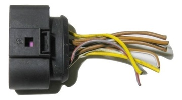 GNIAZDO WTYCZKA LAMPY PRZEDNIEJ VW AUDI 1J0973835