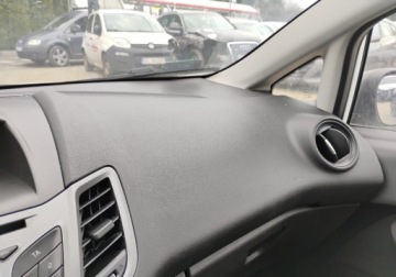 Ford Fiesta VII Hatchback 3d Facelifting 1.5 TDCi 75KM 2015 Ford Fiesta 2015r, 1.5TDCI. Lekko uszkodzony lewy tyl. Jezdzi. VAT 23 brut, zdjęcie 15