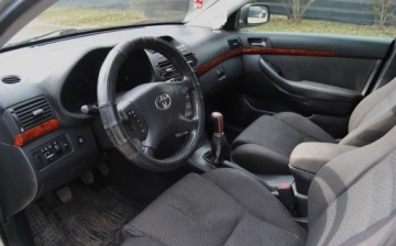 Toyota Avensis II 2003 Toyota Avensis 1.8 BenzynaLPG, Salon PL, ISOFIX, Klima 2-strefowa, Dobrze, zdjęcie 4