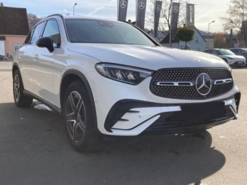 Mercedes GLC C254/X254 Coupe 2.0 200 204KM 2025 MERCEDES-BENZ GLC 200 4-Matic AMG Line 2.0 (204KM) 2025, zdjęcie 2