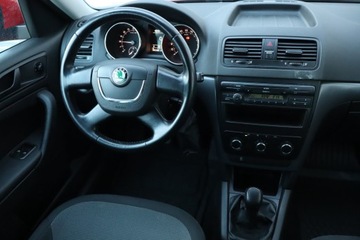 Skoda Yeti Minivan 2.0 TDI CR DPF 110KM 2011 Skoda Yeti 2.0 TDI, Klima, Tempomat, zdjęcie 6