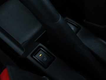 Suzuki Swift VI Hatchback 1.2 DualJet 90KM 2018 Suzuki Swift grzane fotele klima, zdjęcie 26