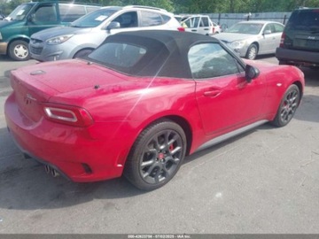 Fiat 124 Spider 2018 Fiat 124 Spider Abarth 2018 1.4l 1.4 Benzyna 164KM, zdjęcie 5