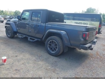 Jeep Gladiator 2021 Jeep Gladiator Overland 4x4 2021 3.6 Benzyna 285KM, zdjęcie 2