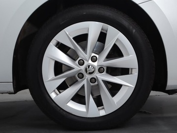 Skoda Octavia IV Kombi 2.0 TDI 115KM 2021 Skoda Octavia 2.0 TDI, Salon Polska, zdjęcie 14