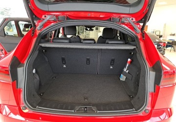 Jaguar E-Pace SUV 2.0 i4P 200KM 2018 Jaguar E-Pace P200 2.0 benzyna, niski przebieg, 4x4 2.0 Benzyna 200KM, zdjęcie 14