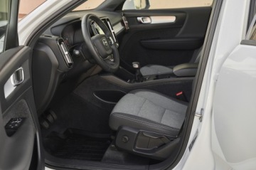 Volvo XC40 2022 PANORAMA __KAMERA__KEYLESS GO __GRZANE FOTELE I KIEROWNICA, zdjęcie 24