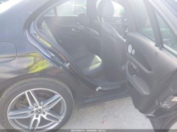 Mercedes Klasa E W213 2019 Mercedes-Benz Klasa E 300, 2019r., 2.0L 2.0 Benzyna 241KM, zdjęcie 9
