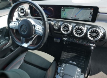 Mercedes CLA C118/X118 2023 Mercedes CLA AMG Night Keyles Kamera ILS Carplay LKA Sam Parkuje 18 Ambient, zdjęcie 17