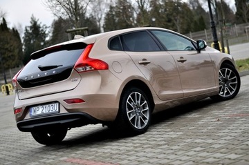 Volvo V40 II Hatchback 1.6 D2 115KM 2014 Volvo V40 1,6 HDi 115Km Automat Ledy Digital Navi, zdjęcie 1