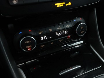 Infiniti Q30 1.5D 109KM 2017 Infiniti Q30 1.5d Tempomat Klimatronik Navi Grzane, zdjęcie 25