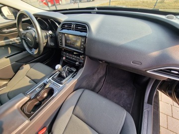 Jaguar XE Sedan 2.0 i4 163KM 2016 JAGUAR XE 2.0D ALU KLIMA KAMERA LED XENON NOWY ROZRZĄD, zdjęcie 19