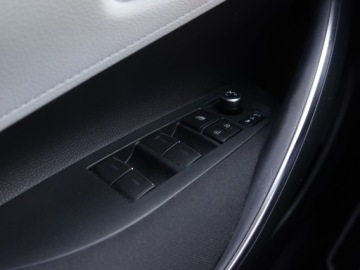 Toyota Corolla XII Hatchback 1.8 Hybrid 122KM 2020 Toyota Corolla 1.8 Hybrid, Salon Polska, zdjęcie 15