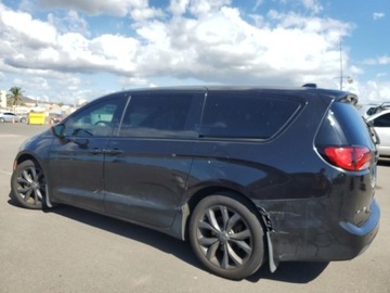 Chrysler Pacifica II 2019 Chrysler Pacifica Touring Plus 2019 3.6l 3.6 Benzyna 287KM, zdjęcie 1