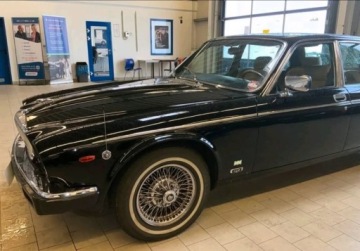 Jaguar XJ III 1980 Jaguar Daimler DOUBLE-SIX VANDEN PLAS 5.3 V12 5.3 Benzyna 295KM, zdjęcie 1