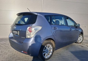 Toyota Verso Minivan 2.0 D-4D 126KM 2013 Toyota Verso bezwypadkowepanoramajedzie i wyglada jak noweorg lakier7osob, zdjęcie 1