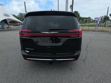 Chrysler Pacifica II 2023 Chrysler Pacifica Touring L 2023 3.6 Benzyna 287KM, zdjęcie 2