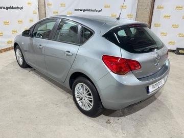 Opel Astra J Hatchback 5d 1.4 Twinport ECOTEC 100KM 2011 Opel Astra 1.4 100KM Klima 1-reka Gotowy do jazdy 1.4 Benzyna 100KM, zdjęcie 25