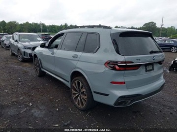 BMW X7 2023 BMW X7 2023 BMW X7 M60i Sports Activity Vehicle 4.4 Benzyna 523KM, zdjęcie 2