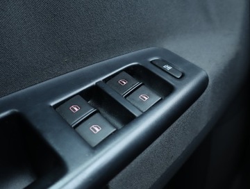 Volkswagen Polo IV Hatchback 1.2 i 12V 64KM 2004 VW Polo 1.2 12V, Klima, zdjęcie 14